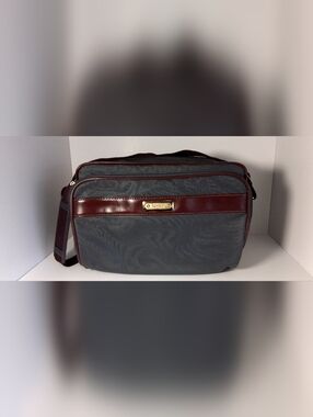 Vintage Samsonite Series 2100 Carry On Bag